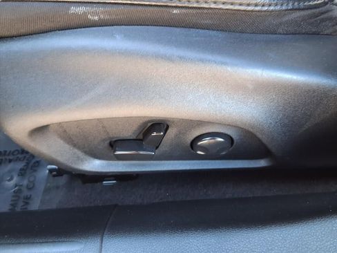 Used 2023 Jeep Compass Limited image 20