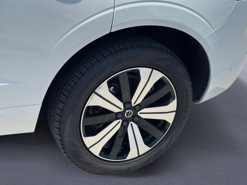 Used 2023 Volvo XC60 T8 Plus AWD/4WD image 5