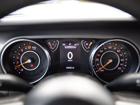 Used 2022 Jeep Gladiator Sport image 5