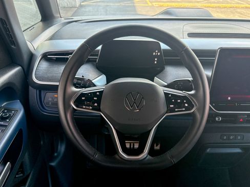 Used 2025 Volkswagen ID. Buzz Pro S RWD image 35