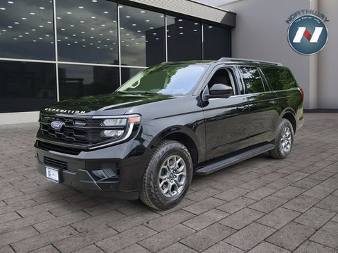 Used 2025 Ford Expedition Max Active AWD/4WD image 1