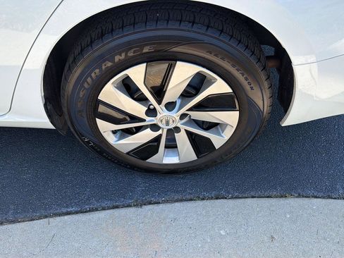 Used 2022 Nissan Altima 2.5 S FWD image 36