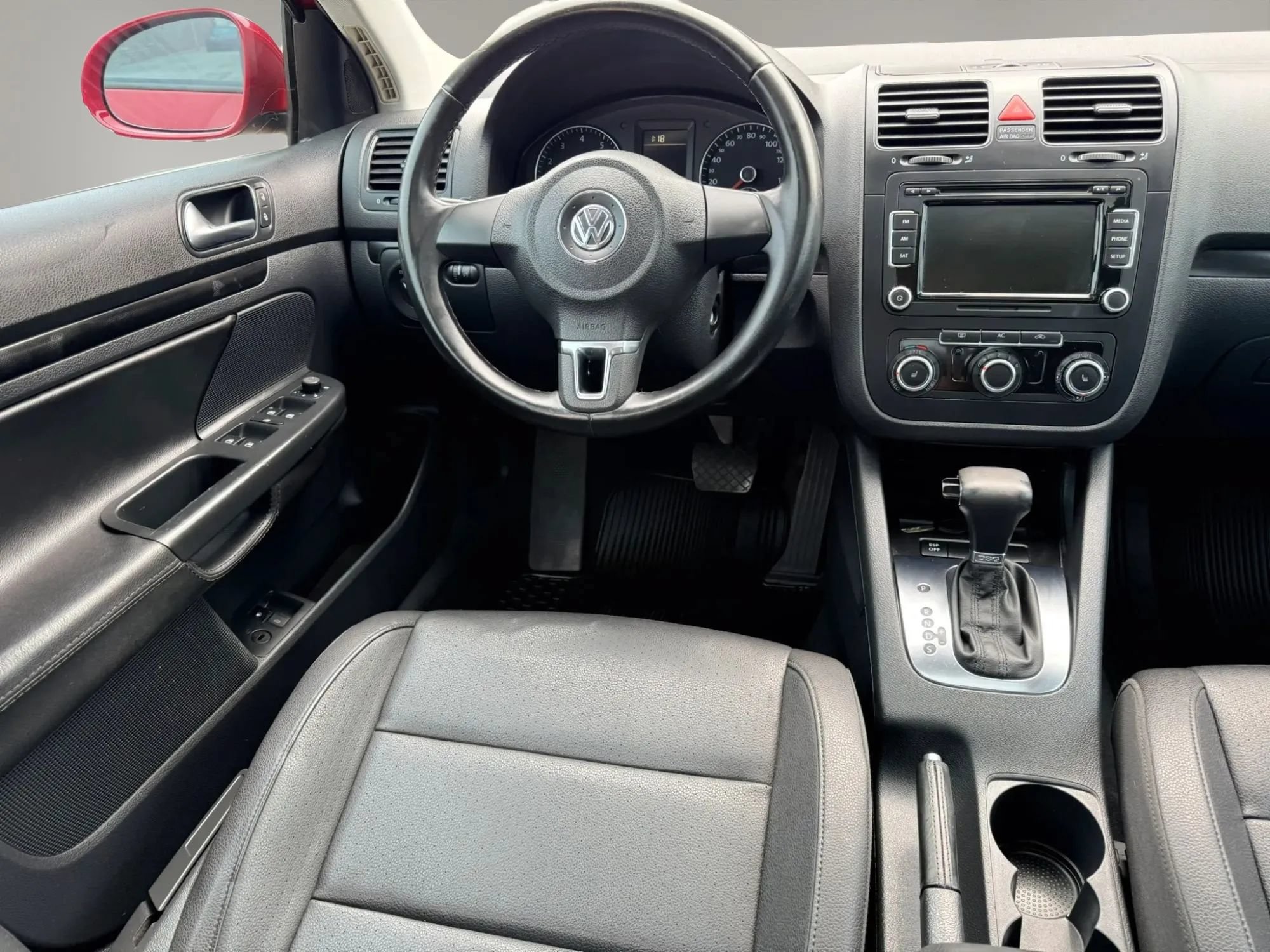 Used 2010 Volkswagen Jetta Wolfsburg Edition FWD image 11