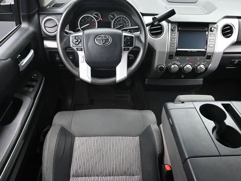 Used 2017 Toyota Tundra SR5 AWD/4WD image 11