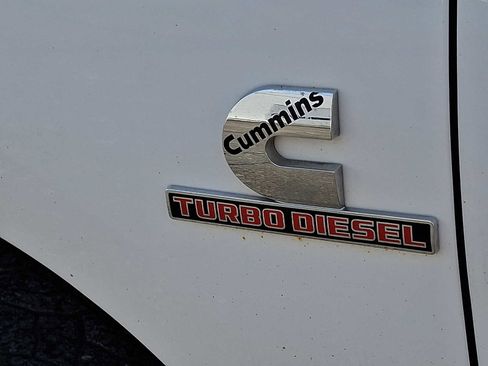 Used 2018 RAM 2500 SLT image 28