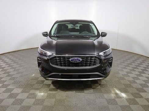 Certified 2025 Ford Escape Active w/ Tech Pack #1 AWD/4WD image 3