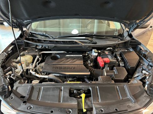 Used 2025 Nissan Rogue SV AWD/4WD image 33