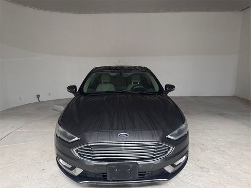 Used 2018 Ford Fusion Titanium image 25