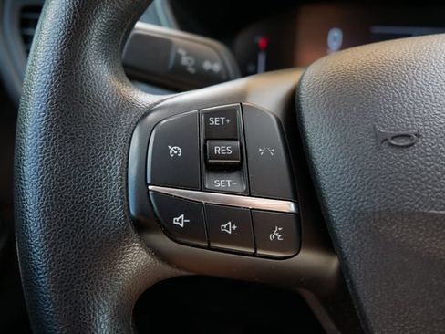 Used 2025 Ford Escape Active AWD/4WD image 17