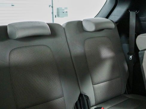 Used 2017 Hyundai Santa Fe SE w/ Cargo Package AWD/4WD image 29
