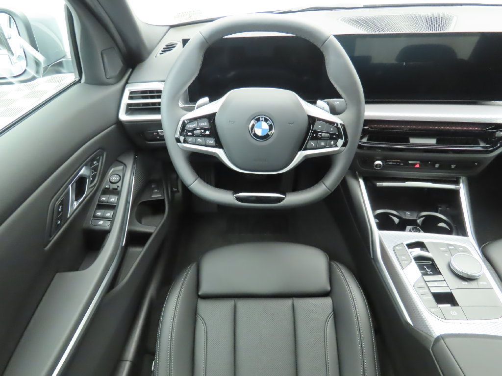 Used 2026 BMW 330i Sedan w/ Convenience Package RWD image 11