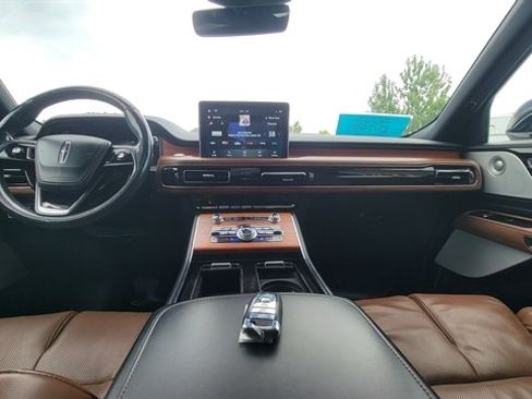 Used 2020 Lincoln Aviator Reserve w/ Equipment Group 202A AWD/4WD image 18