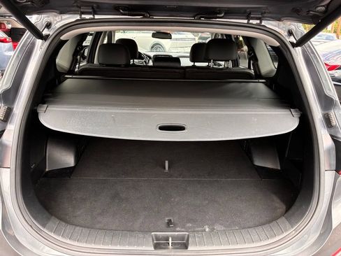 Used 2019 Hyundai Santa Fe SEL FWD image 13