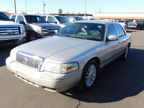 Used 2010 Mercury Grand Marquis LS image 3