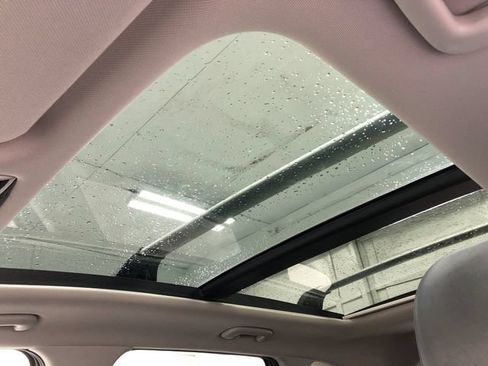 Used 2021 Kia Sorento S w/ Panoramic Sunroof Package AWD/4WD image 23