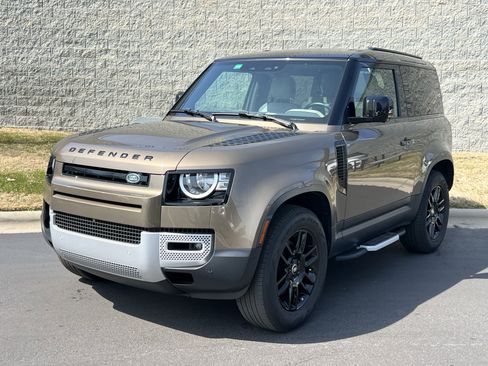 Certified 2023 Land Rover Defender 90 S image 2