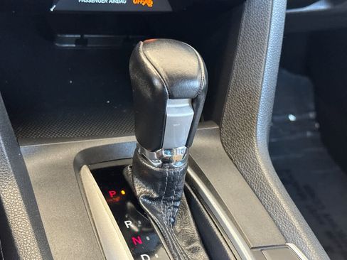 Used 2018 Honda Civic EX-L image 21