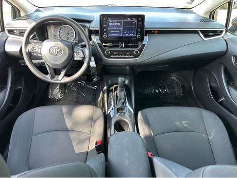 Used 2022 Toyota Corolla LE FWD image 8