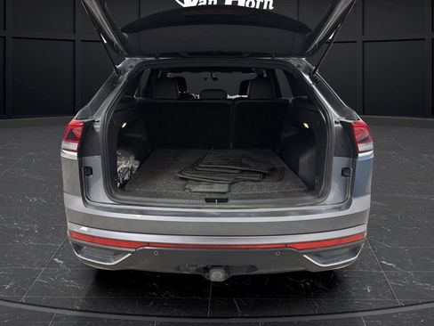 Used 2022 Volkswagen Atlas Cross Sport SE image 14