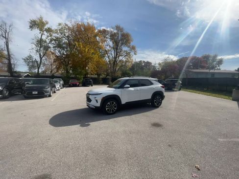 Used 2025 Chevrolet TrailBlazer LT image 11