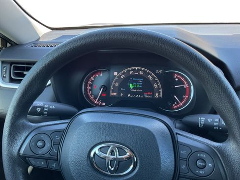 Used 2023 Toyota RAV4 LE FWD image 12