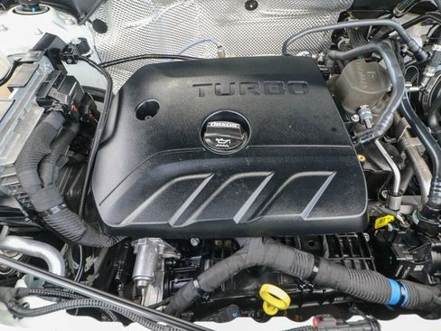 Certified 2022 Buick Encore GX Essence w/ Experience Buick Package image 28