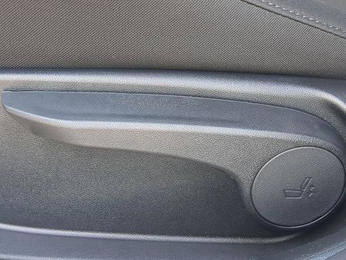 New 2025 Hyundai Elantra SEL FWD image 16