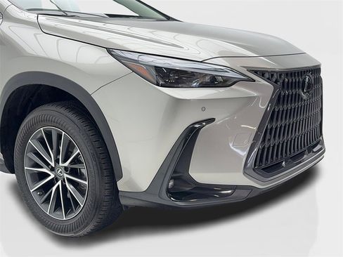 Used 2023 Lexus NX 250 FWD w/ Premium Package image 3