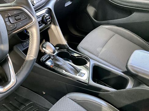 Used 2021 Buick Encore GX Select w/ Sport Touring Package FWD image 17