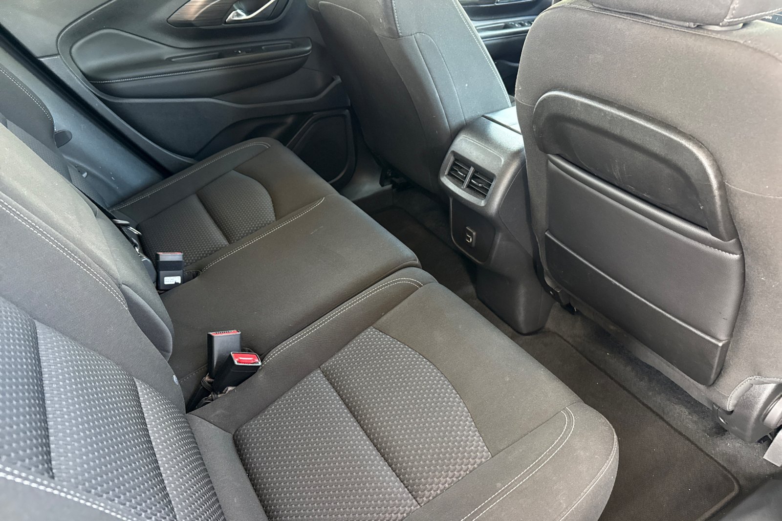 Used 2024 GMC Terrain SLE AWD/4WD image 23