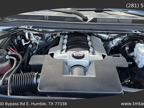 Used 2018 Cadillac Escalade Premium Luxury RWD image 24