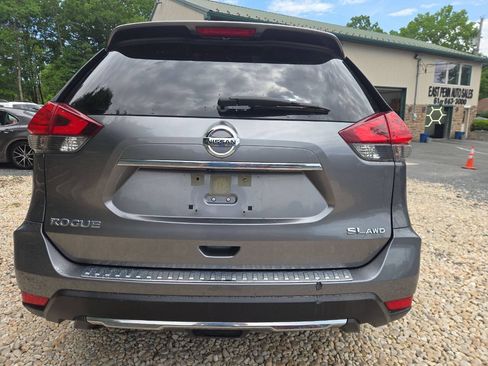 Used 2017 Nissan Rogue SL w/ SL Premium Package AWD/4WD image 6