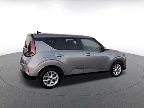 Used 2025 Kia Soul LX w/ LX Technology Package image 14