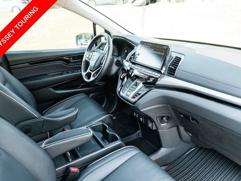 Used 2025 Honda Odyssey Touring image 11