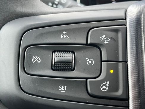 Used 2024 GMC Sierra 1500 SLE image 11