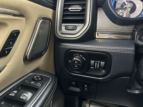 Used 2019 RAM 1500 Limited image 37