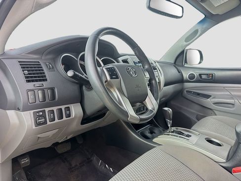 Used 2012 Toyota Tacoma 4x4 Access Cab V6 w/ SR5 Pkg image 10