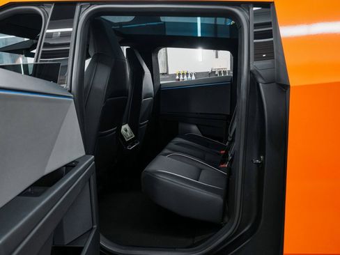 Used 2024 Tesla Cybertruck AWD Crew Cab image 25