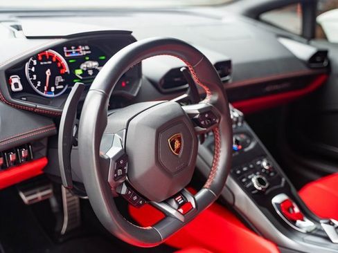 Used 2018 Lamborghini Huracan LP 580-2 image 29