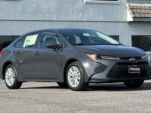 New 2026 Toyota Corolla LE image 2