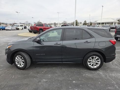 Used 2021 Chevrolet Equinox LS w/ LS Convenience Package FWD image 19