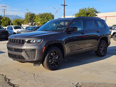 New 2026 Jeep Grand Cherokee L Altitude RWD image 3