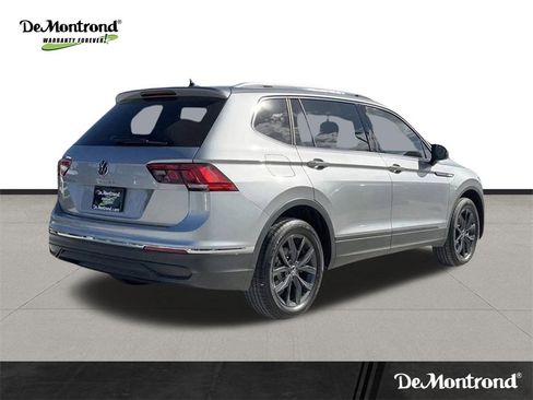 Used 2024 Volkswagen Tiguan SE image 6