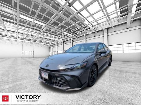 Used 2026 Toyota Camry SE w/ Convenience Package FWD image 9