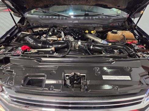 Used 2017 Ford F250 Lariat w/ Chrome Package image 93