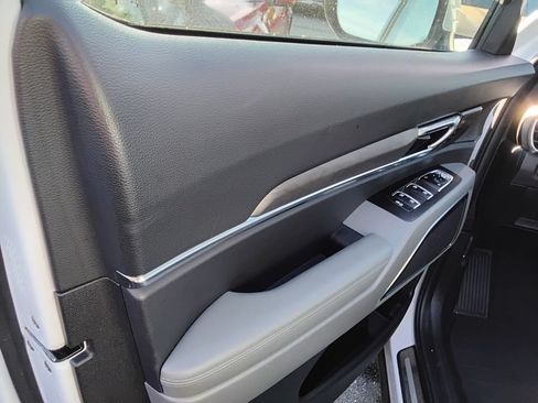 Used 2024 Kia Telluride SX Prestige X-Line AWD/4WD image 9