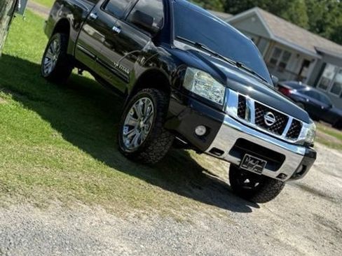 Used 2012 Nissan Titan SV w/ SV Value Truck Pkg AWD/4WD image 2