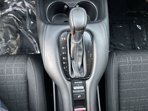 Certified 2024 Honda HR-V LX image 21