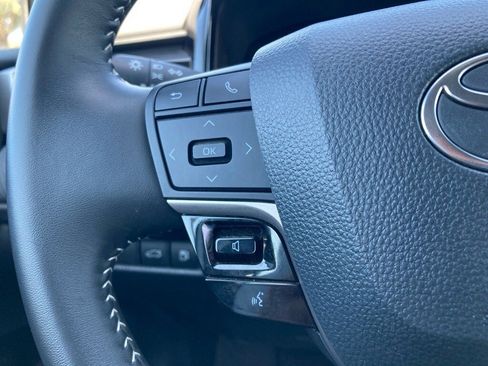 Used 2025 Toyota Camry SE w/ Multimedia Upgrade Package image 12