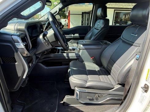 Used 2026 Ford F250 Platinum w/ FX4 Off-Road Package AWD/4WD image 12